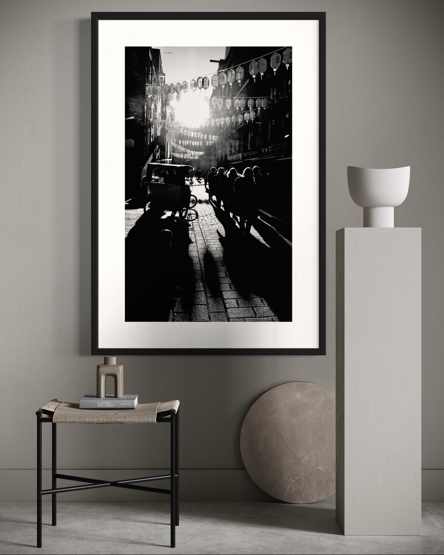 Between the traﬃc / London China town - by Laurence Pang