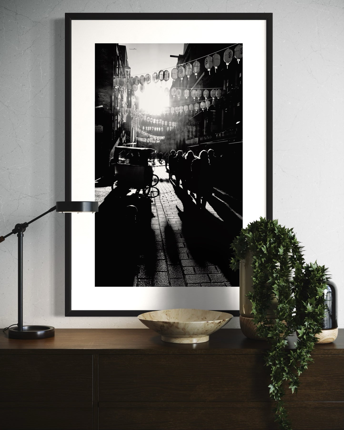 Between the traﬃc / London China town - by Laurence Pang