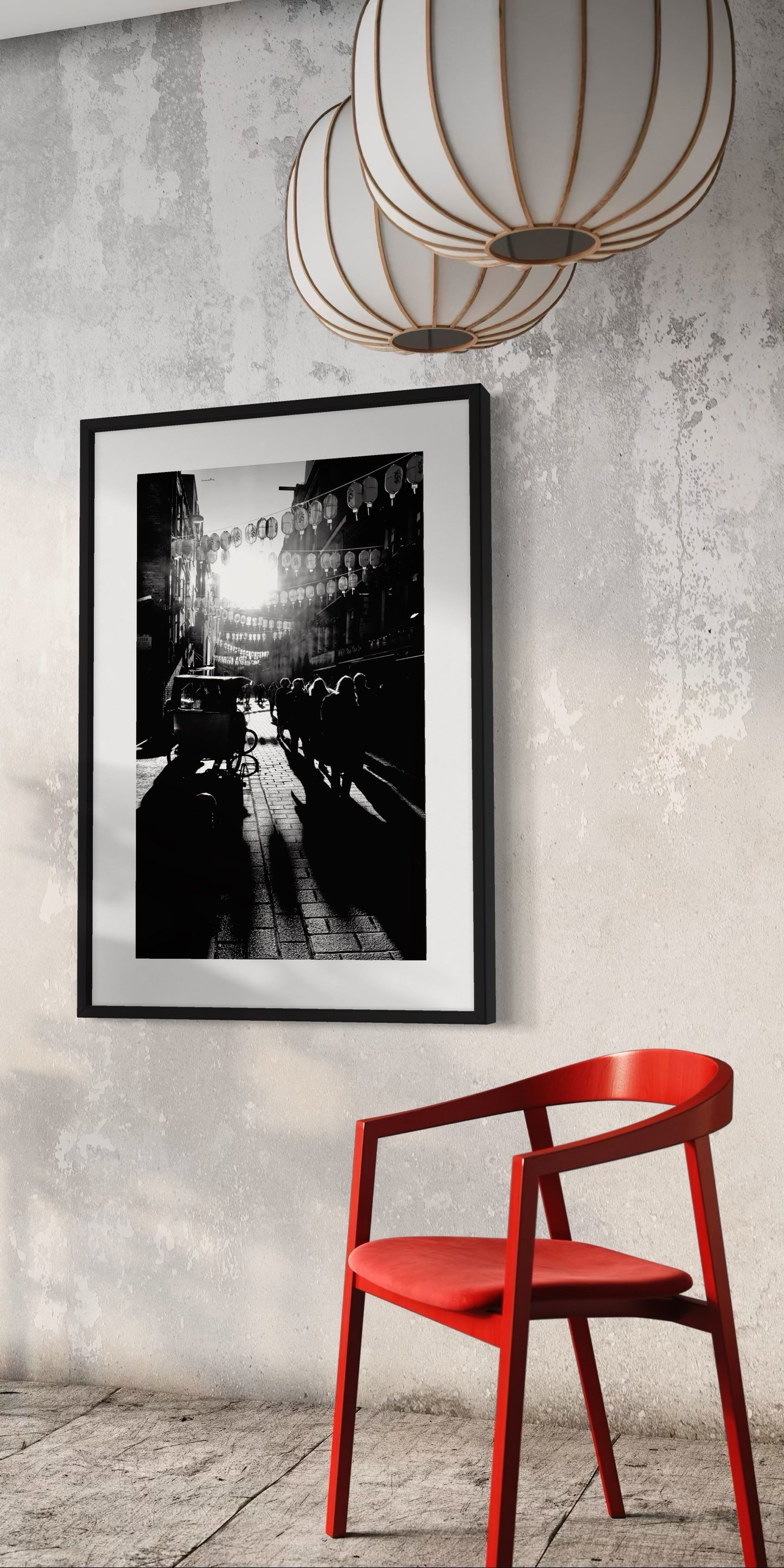 Between the traﬃc / London China town - by Laurence Pang